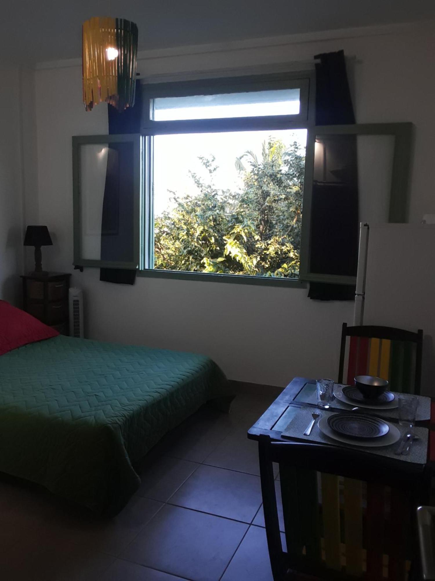 Hotel Le Tulear - Aux 4 Coins Du Monde Saint Pierre Pokój zdjęcie